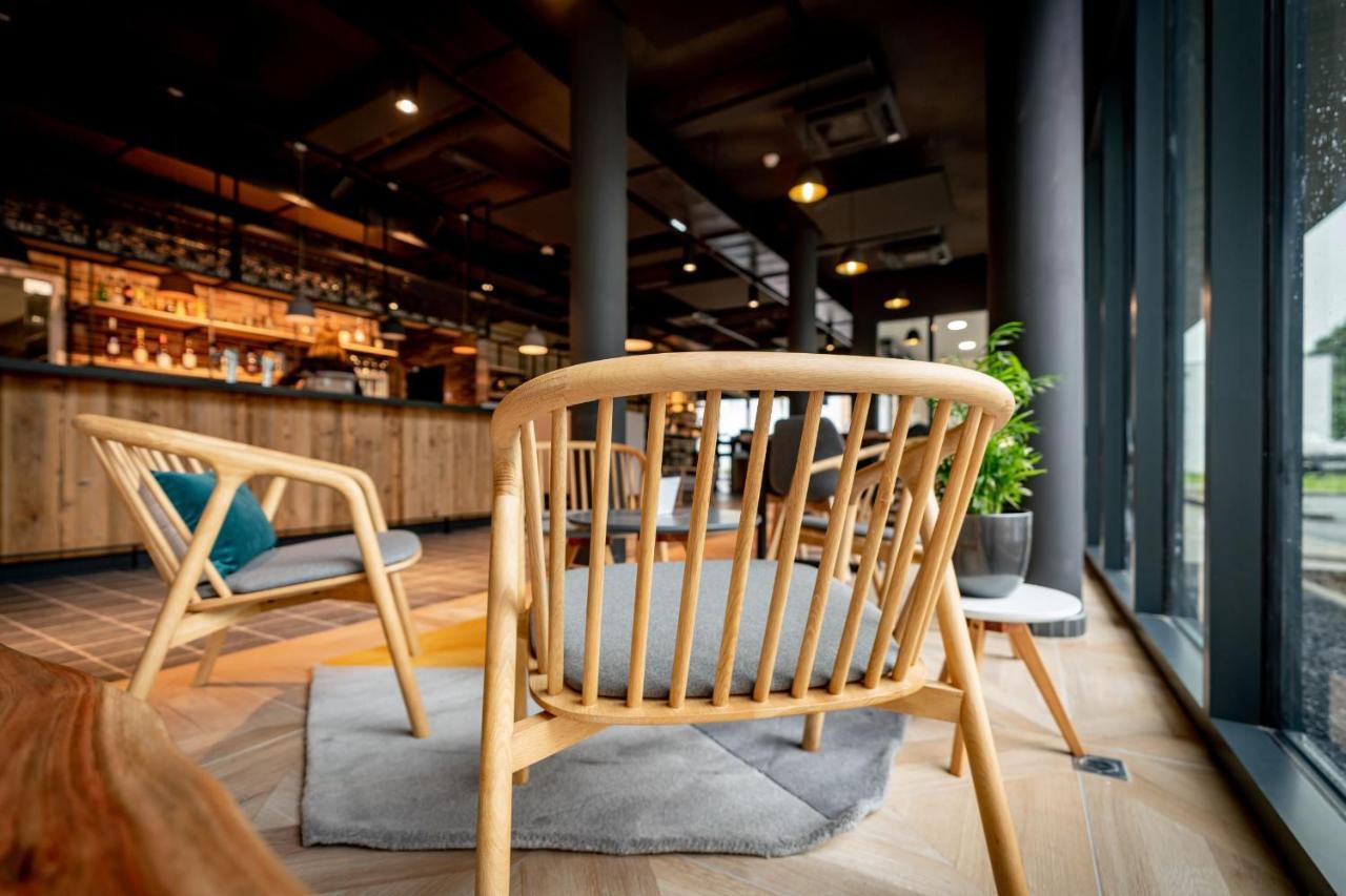 Ibis Styles Valenciennes Petite Foret Exterior foto