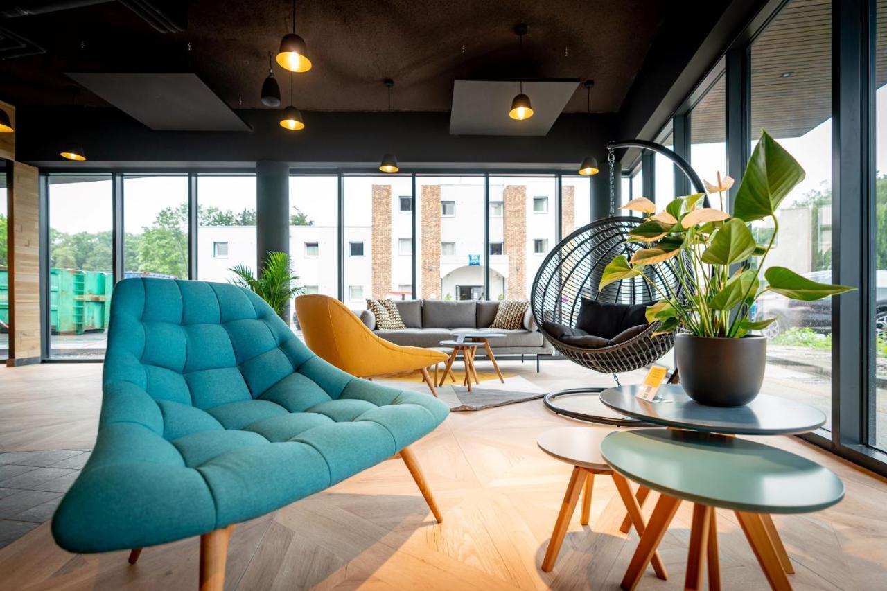 Ibis Styles Valenciennes Petite Foret Exterior foto