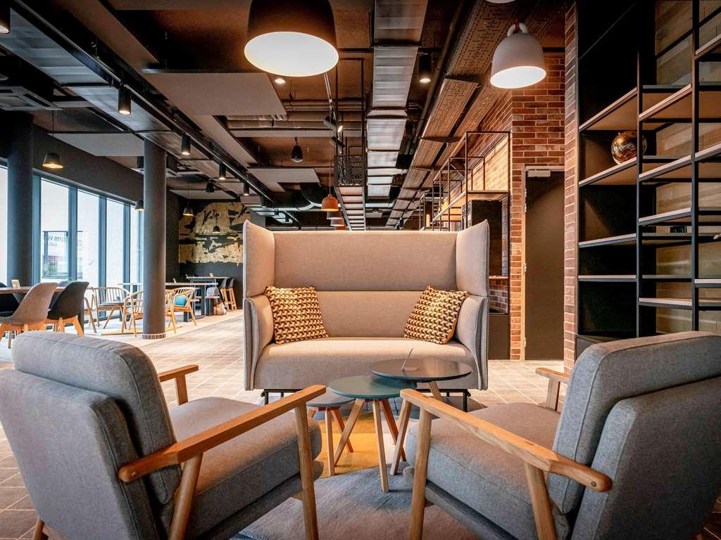Ibis Styles Valenciennes Petite Foret Restaurante foto